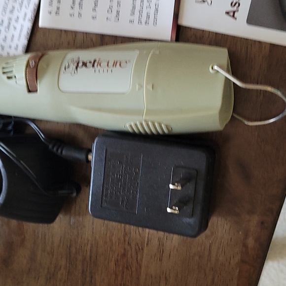 NIB Peticure pet nail grooming kit. Never used. - Picture 7 of 12